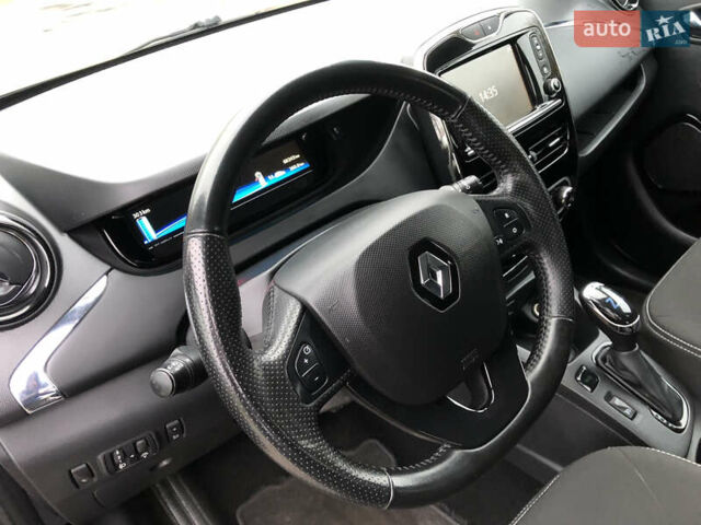 Чорний Рено Зое, об'ємом двигуна 0 л та пробігом 68 тис. км за 9450 $, фото 33 на Automoto.ua