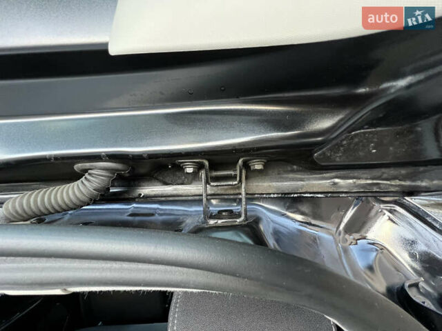 Чорний Рено Зое, об'ємом двигуна 0 л та пробігом 140 тис. км за 9200 $, фото 82 на Automoto.ua