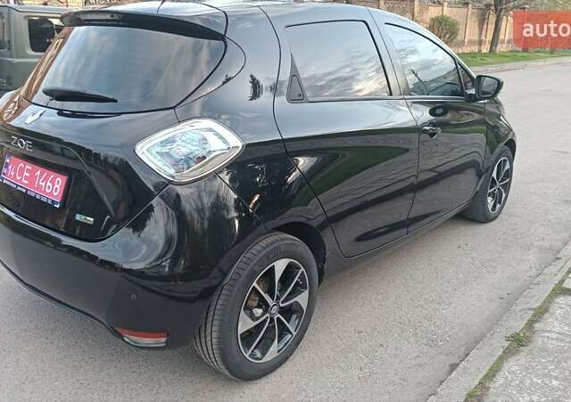 Черный Рено Зое, объемом двигателя 0 л и пробегом 174 тыс. км за 8000 $, фото 7 на Automoto.ua