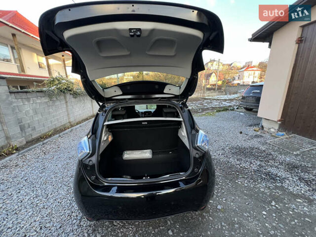 Чорний Рено Зое, об'ємом двигуна 0 л та пробігом 140 тис. км за 9200 $, фото 77 на Automoto.ua