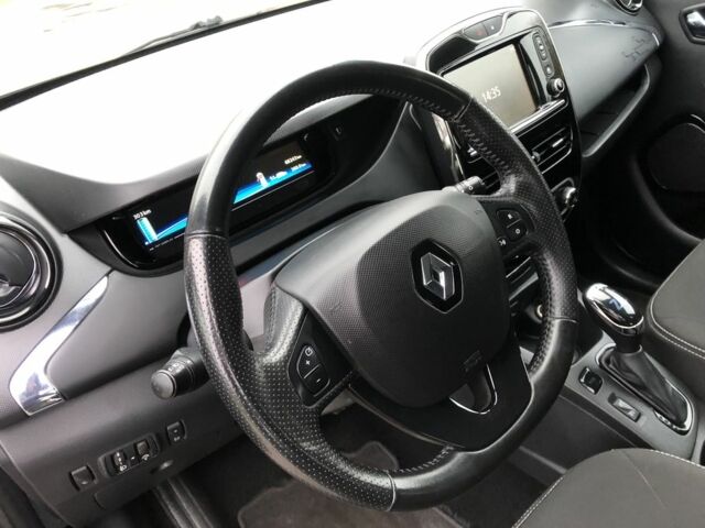 Чорний Рено Зое, об'ємом двигуна 0 л та пробігом 68 тис. км за 9500 $, фото 12 на Automoto.ua