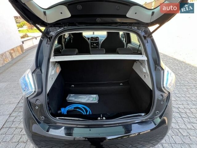 Черный Рено Зое, объемом двигателя 0 л и пробегом 137 тыс. км за 8850 $, фото 25 на Automoto.ua