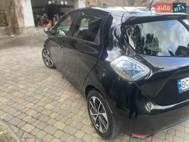 Черный Рено Зое, объемом двигателя 0 л и пробегом 98 тыс. км за 10100 $, фото 3 на Automoto.ua