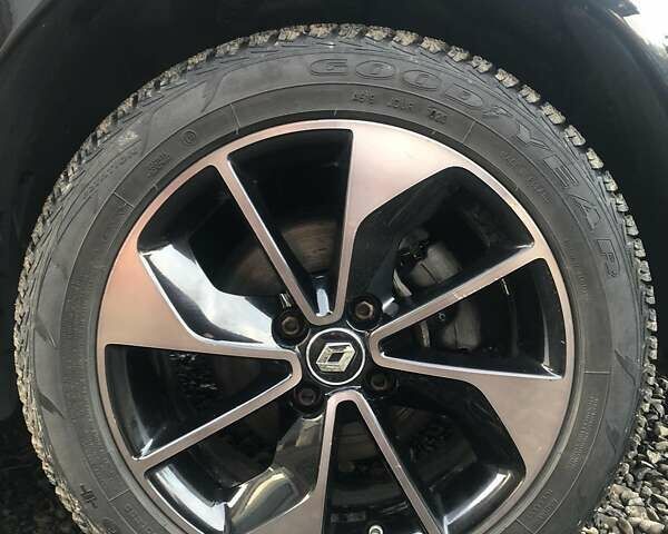 Черный Рено Зое, объемом двигателя 0 л и пробегом 165 тыс. км за 9500 $, фото 4 на Automoto.ua