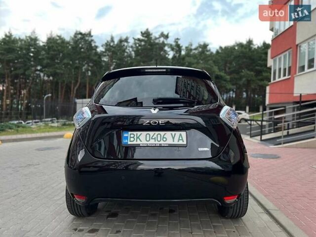 Черный Рено Зое, объемом двигателя 0 л и пробегом 141 тыс. км за 9000 $, фото 3 на Automoto.ua