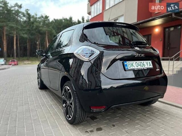 Черный Рено Зое, объемом двигателя 0 л и пробегом 141 тыс. км за 9000 $, фото 6 на Automoto.ua