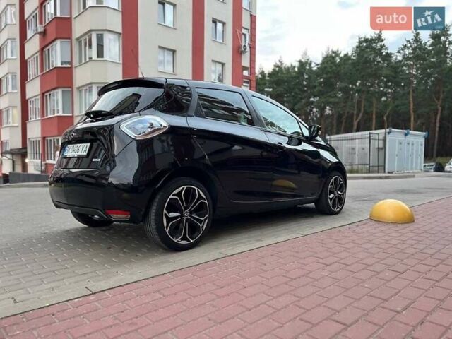 Черный Рено Зое, объемом двигателя 0 л и пробегом 141 тыс. км за 9000 $, фото 1 на Automoto.ua