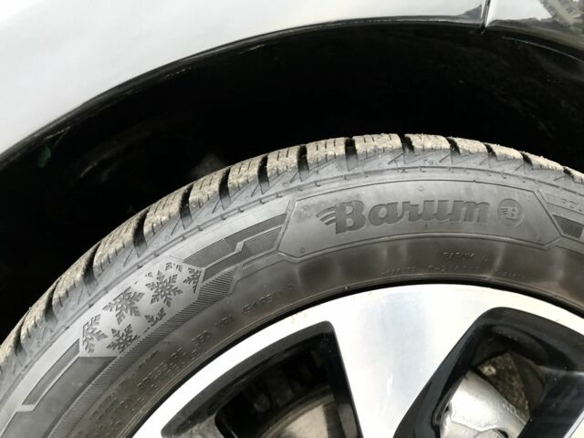 Чорний Рено Зое, об'ємом двигуна 0 л та пробігом 68 тис. км за 9500 $, фото 16 на Automoto.ua