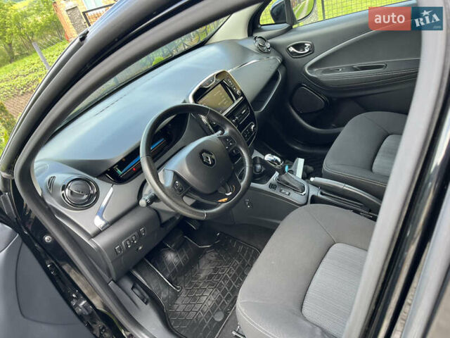 Черный Рено Зое, объемом двигателя 0 л и пробегом 91 тыс. км за 9150 $, фото 38 на Automoto.ua