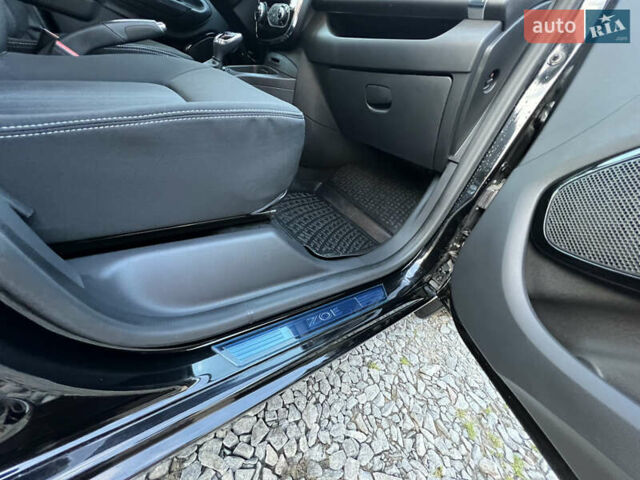 Чорний Рено Зое, об'ємом двигуна 0 л та пробігом 140 тис. км за 9200 $, фото 50 на Automoto.ua