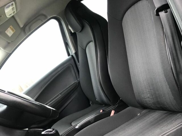 Чорний Рено Зое, об'ємом двигуна 0 л та пробігом 68 тис. км за 9500 $, фото 15 на Automoto.ua