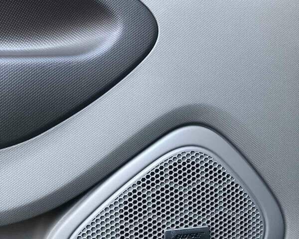 Черный Рено Зое, объемом двигателя 0 л и пробегом 165 тыс. км за 9500 $, фото 16 на Automoto.ua