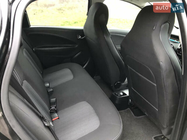Чорний Рено Зое, об'ємом двигуна 0 л та пробігом 68 тис. км за 9800 $, фото 27 на Automoto.ua