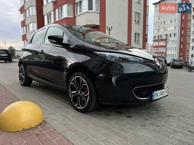Черный Рено Зое, объемом двигателя 0 л и пробегом 141 тыс. км за 9000 $, фото 17 на Automoto.ua