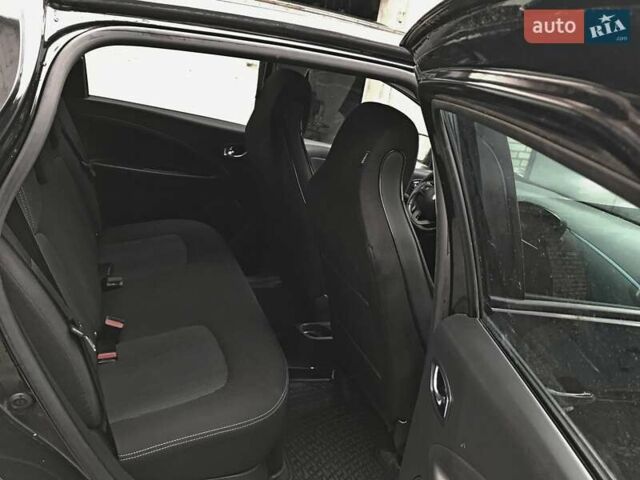 Черный Рено Зое, объемом двигателя 0 л и пробегом 59 тыс. км за 9985 $, фото 11 на Automoto.ua
