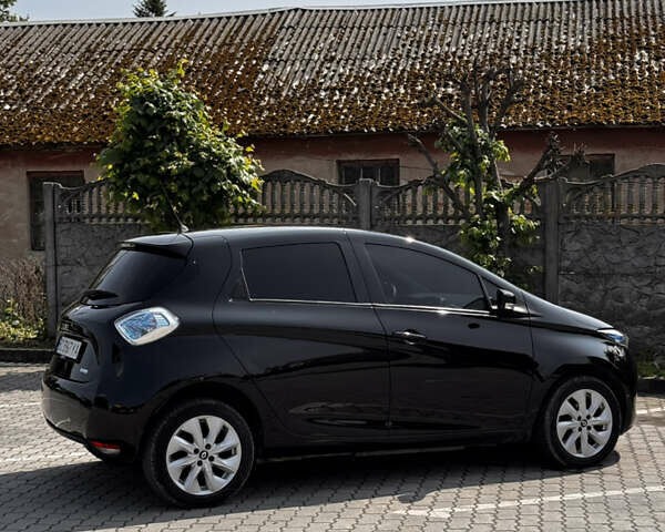 Черный Рено Зое, объемом двигателя 0 л и пробегом 112 тыс. км за 9900 $, фото 1 на Automoto.ua