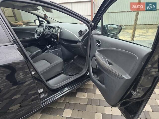 Чорний Рено Зое, об'ємом двигуна 0 л та пробігом 100 тис. км за 8999 $, фото 40 на Automoto.ua