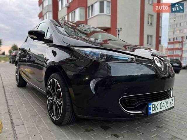 Черный Рено Зое, объемом двигателя 0 л и пробегом 141 тыс. км за 9000 $, фото 18 на Automoto.ua