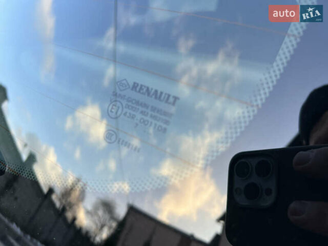 Чорний Рено Зое, об'ємом двигуна 0 л та пробігом 140 тис. км за 9200 $, фото 68 на Automoto.ua