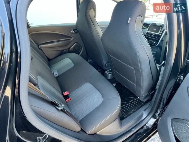 Черный Рено Зое, объемом двигателя 0 л и пробегом 137 тыс. км за 8850 $, фото 24 на Automoto.ua