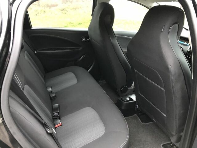 Чорний Рено Зое, об'ємом двигуна 0 л та пробігом 68 тис. км за 9500 $, фото 10 на Automoto.ua