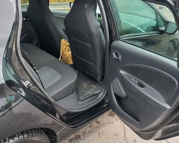 Чорний Рено Зое, об'ємом двигуна 0 л та пробігом 138 тис. км за 9999 $, фото 7 на Automoto.ua