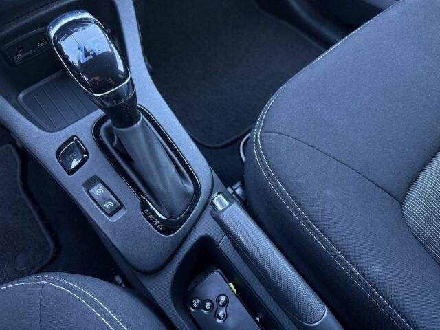 Черный Рено Зое, объемом двигателя 0 л и пробегом 21 тыс. км за 10318 $, фото 15 на Automoto.ua