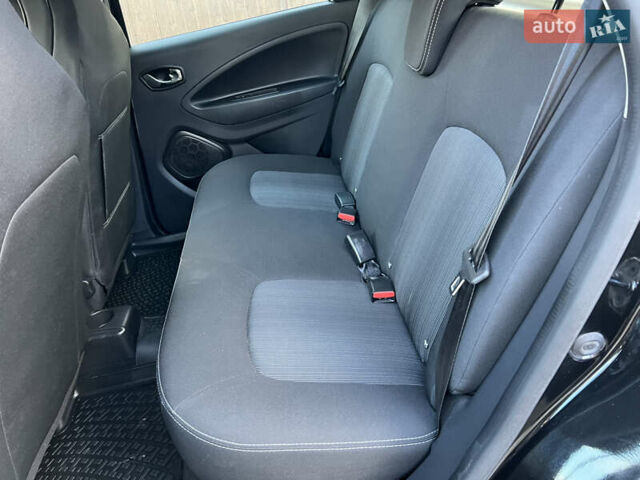 Чорний Рено Зое, об'ємом двигуна 0 л та пробігом 140 тис. км за 9200 $, фото 57 на Automoto.ua