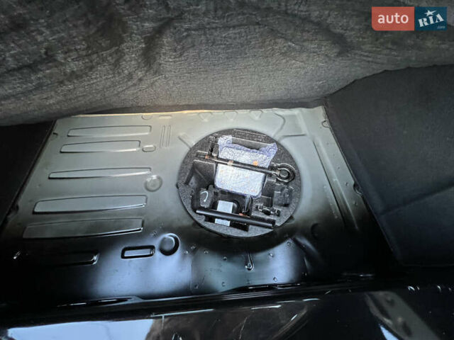 Чорний Рено Зое, об'ємом двигуна 0 л та пробігом 140 тис. км за 9200 $, фото 80 на Automoto.ua