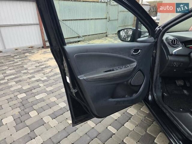 Чорний Рено Зое, об'ємом двигуна 0 л та пробігом 100 тис. км за 8999 $, фото 25 на Automoto.ua