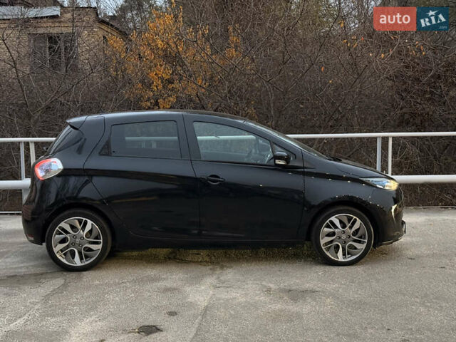 Черный Рено Зое, объемом двигателя 0 л и пробегом 46 тыс. км за 9700 $, фото 3 на Automoto.ua