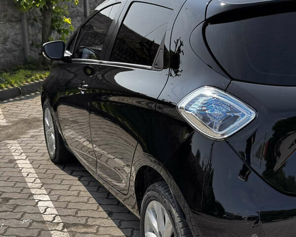 Черный Рено Зое, объемом двигателя 0 л и пробегом 112 тыс. км за 10100 $, фото 7 на Automoto.ua