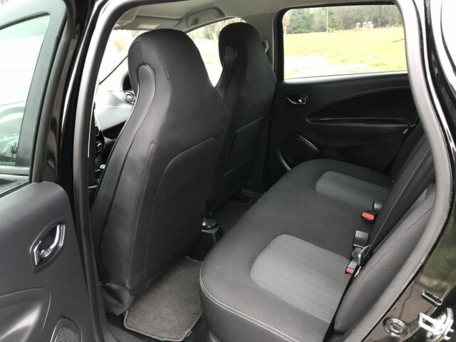 Чорний Рено Зое, об'ємом двигуна 0 л та пробігом 68 тис. км за 9500 $, фото 11 на Automoto.ua