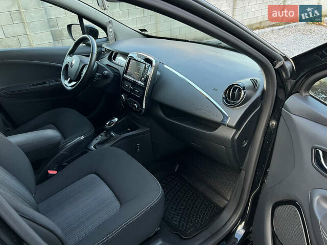 Чорний Рено Зое, об'ємом двигуна 0 л та пробігом 140 тис. км за 9200 $, фото 46 на Automoto.ua