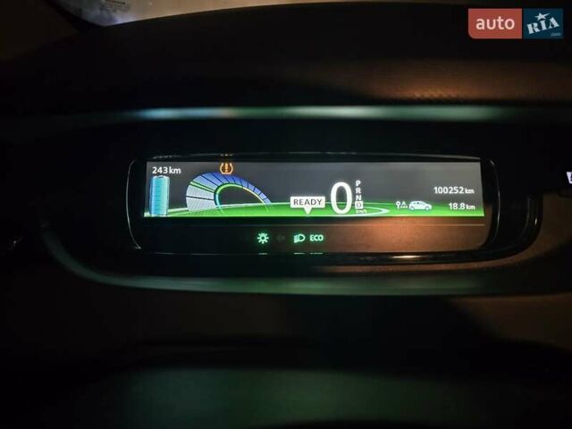 Чорний Рено Зое, об'ємом двигуна 0 л та пробігом 100 тис. км за 8999 $, фото 2 на Automoto.ua