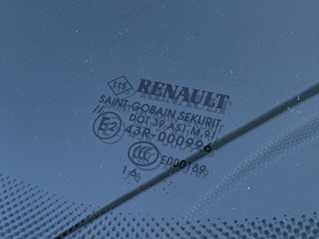 Черный Рено Зое, объемом двигателя 0 л и пробегом 21 тыс. км за 10318 $, фото 20 на Automoto.ua