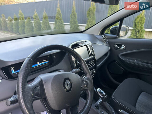 Черный Рено Зое, объемом двигателя 0 л и пробегом 152 тыс. км за 8700 $, фото 7 на Automoto.ua