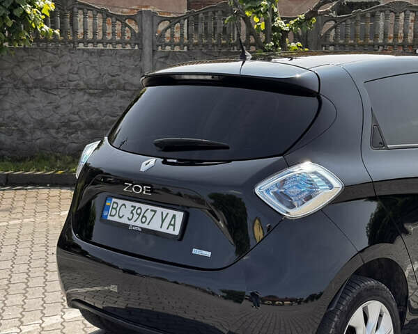Черный Рено Зое, объемом двигателя 0 л и пробегом 112 тыс. км за 9900 $, фото 4 на Automoto.ua