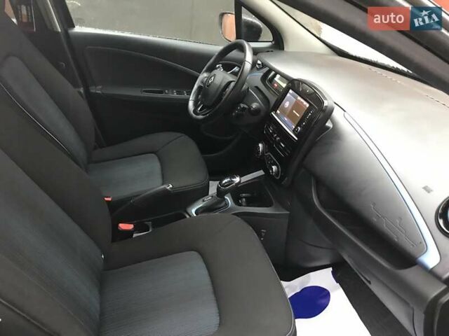 Рено Зое 2017 в Луцке на Automoto.ua Черный Рено Зое, объемом двигателя 0 л и пробегом 59 тыс. км за 9850 $, фото 7 на Automoto.ua