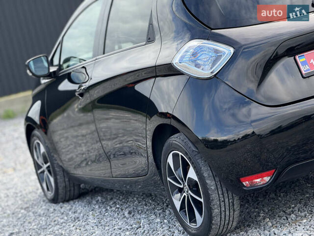 Черный Рено Зое, объемом двигателя 0 л и пробегом 99 тыс. км за 9950 $, фото 12 на Automoto.ua