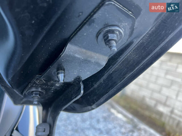 Чорний Рено Зое, об'ємом двигуна 0 л та пробігом 140 тис. км за 9200 $, фото 89 на Automoto.ua