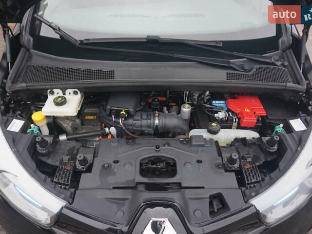 Черный Рено Зое, объемом двигателя 0 л и пробегом 83 тыс. км за 10200 $, фото 52 на Automoto.ua