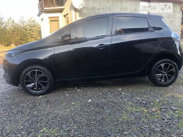 Черный Рено Зое, объемом двигателя 0 л и пробегом 165 тыс. км за 9500 $, фото 29 на Automoto.ua