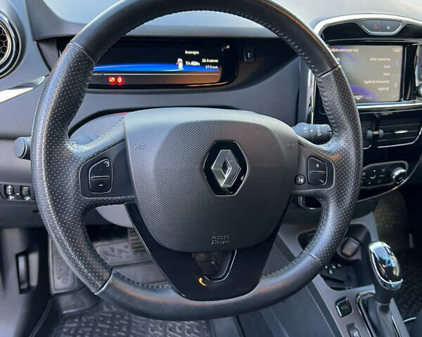 Чорний Рено Зое, об'ємом двигуна 0 л та пробігом 140 тис. км за 9200 $, фото 45 на Automoto.ua