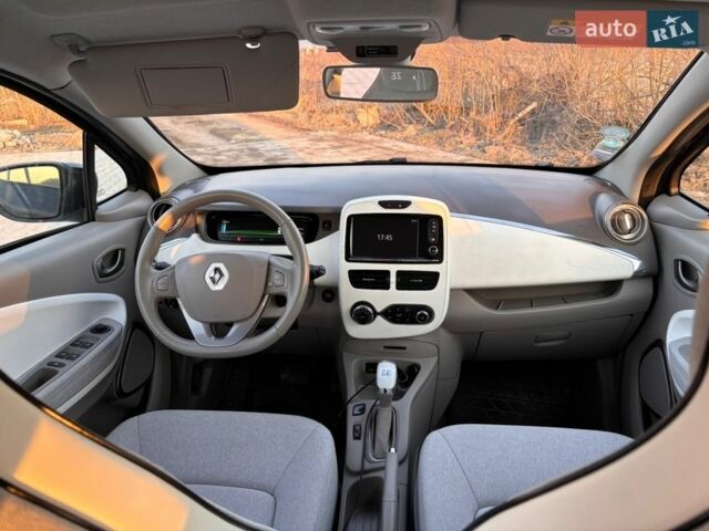 Черный Рено Зое, объемом двигателя 0 л и пробегом 36 тыс. км за 9700 $, фото 15 на Automoto.ua