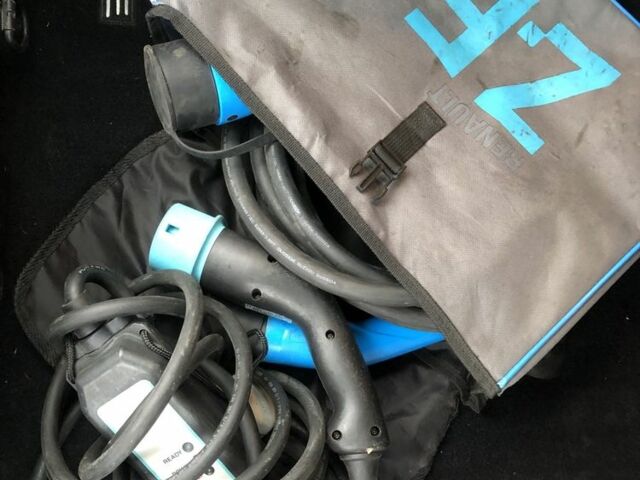 Чорний Рено Зое, об'ємом двигуна 0 л та пробігом 68 тис. км за 9500 $, фото 17 на Automoto.ua