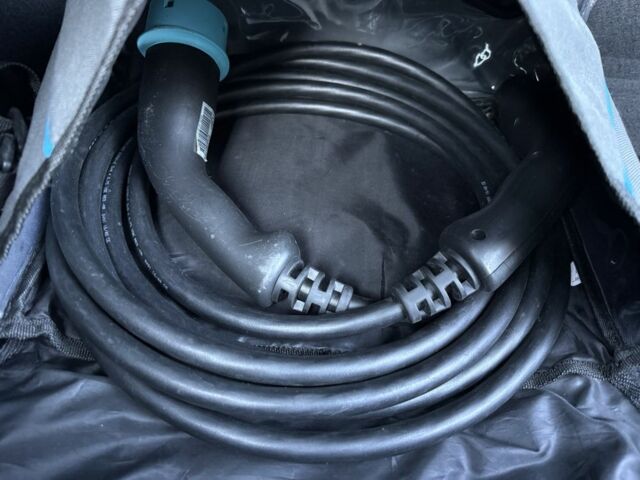 Черный Рено Зое, объемом двигателя 0 л и пробегом 21 тыс. км за 10318 $, фото 16 на Automoto.ua