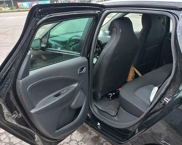 Чорний Рено Зое, об'ємом двигуна 0 л та пробігом 138 тис. км за 9999 $, фото 9 на Automoto.ua