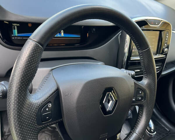 Черный Рено Зое, объемом двигателя 0 л и пробегом 91 тыс. км за 9150 $, фото 41 на Automoto.ua