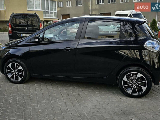 Черный Рено Зое, объемом двигателя 0 л и пробегом 116 тыс. км за 9500 $, фото 4 на Automoto.ua